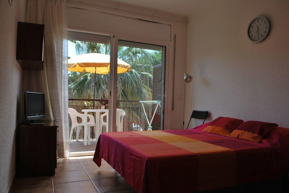Apartamentos Les Palmeres Platja d'Aro Luaran gambar
