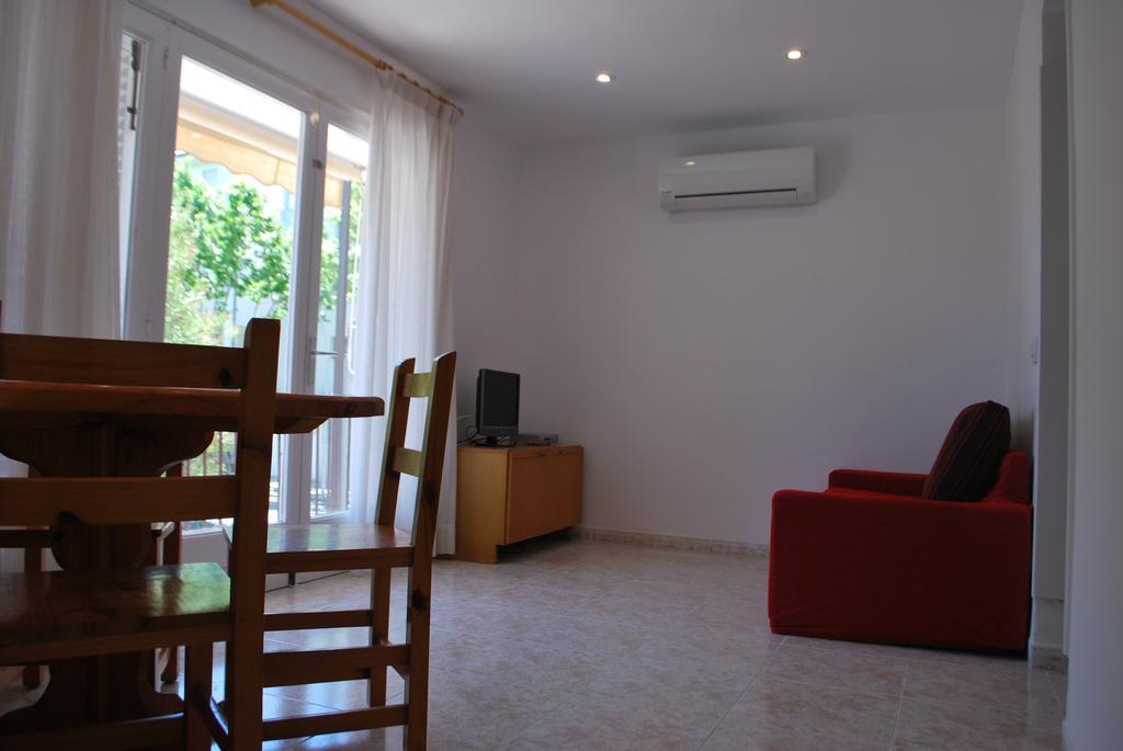 Apartamentos Les Palmeres Platja d'Aro Luaran gambar