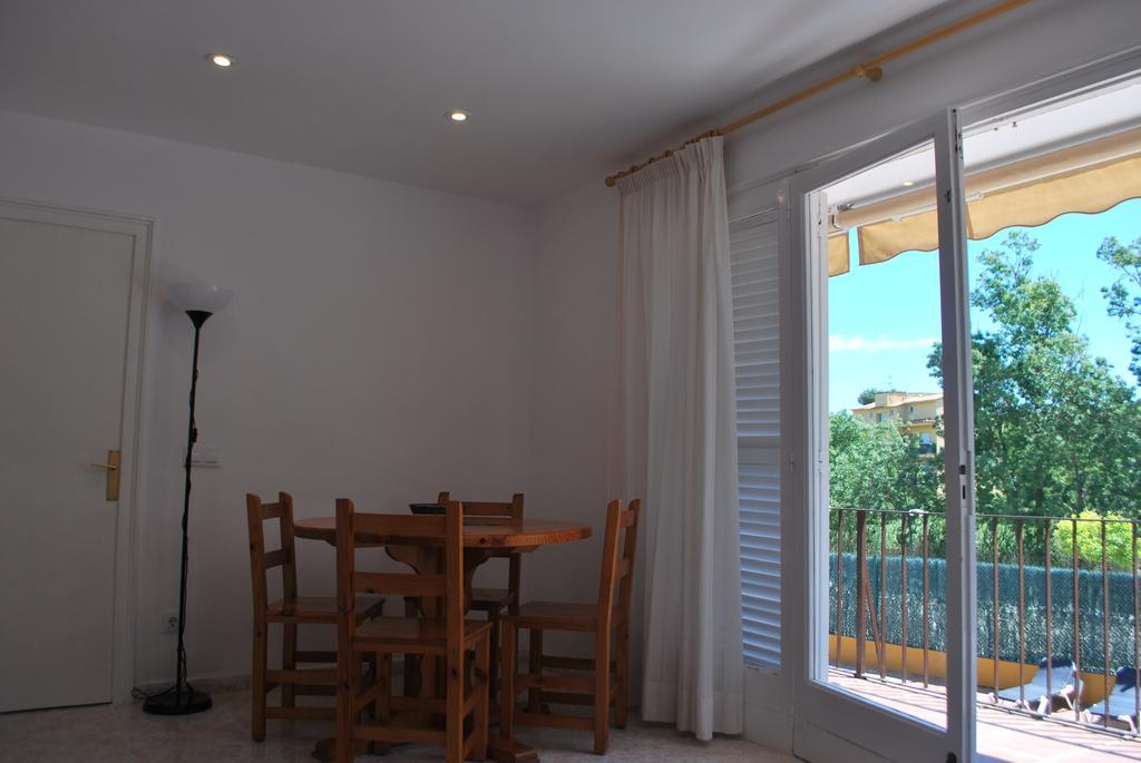 Apartamentos Les Palmeres Platja d'Aro Luaran gambar