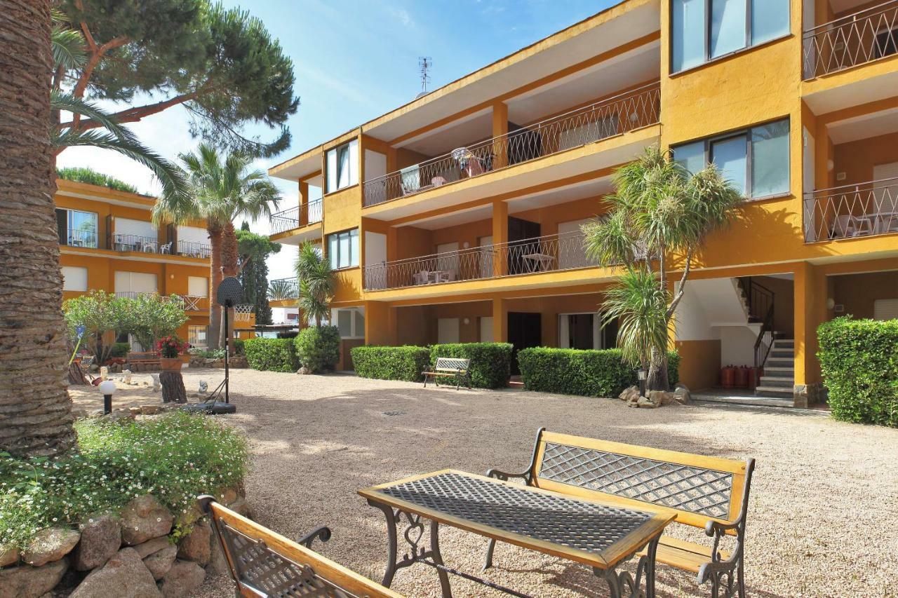 Apartamentos Les Palmeres Platja d'Aro Luaran gambar