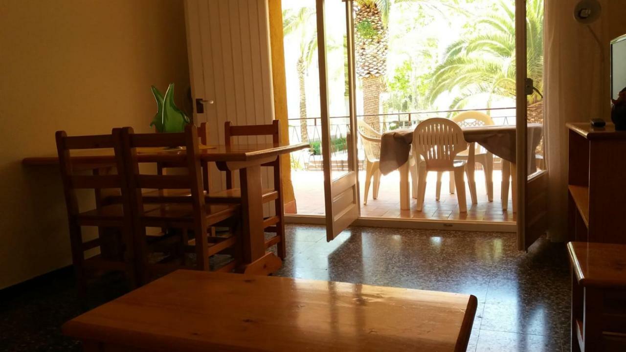 Apartamentos Les Palmeres Platja d'Aro Luaran gambar